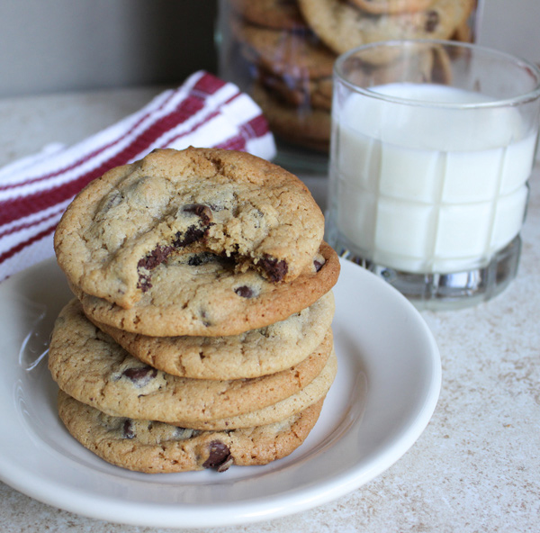 Chocolate-Chip-Cookie-Stack
