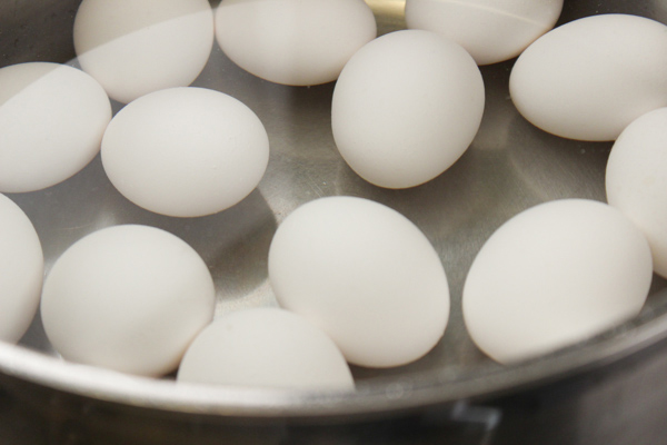 Eggs-ready-to-boil